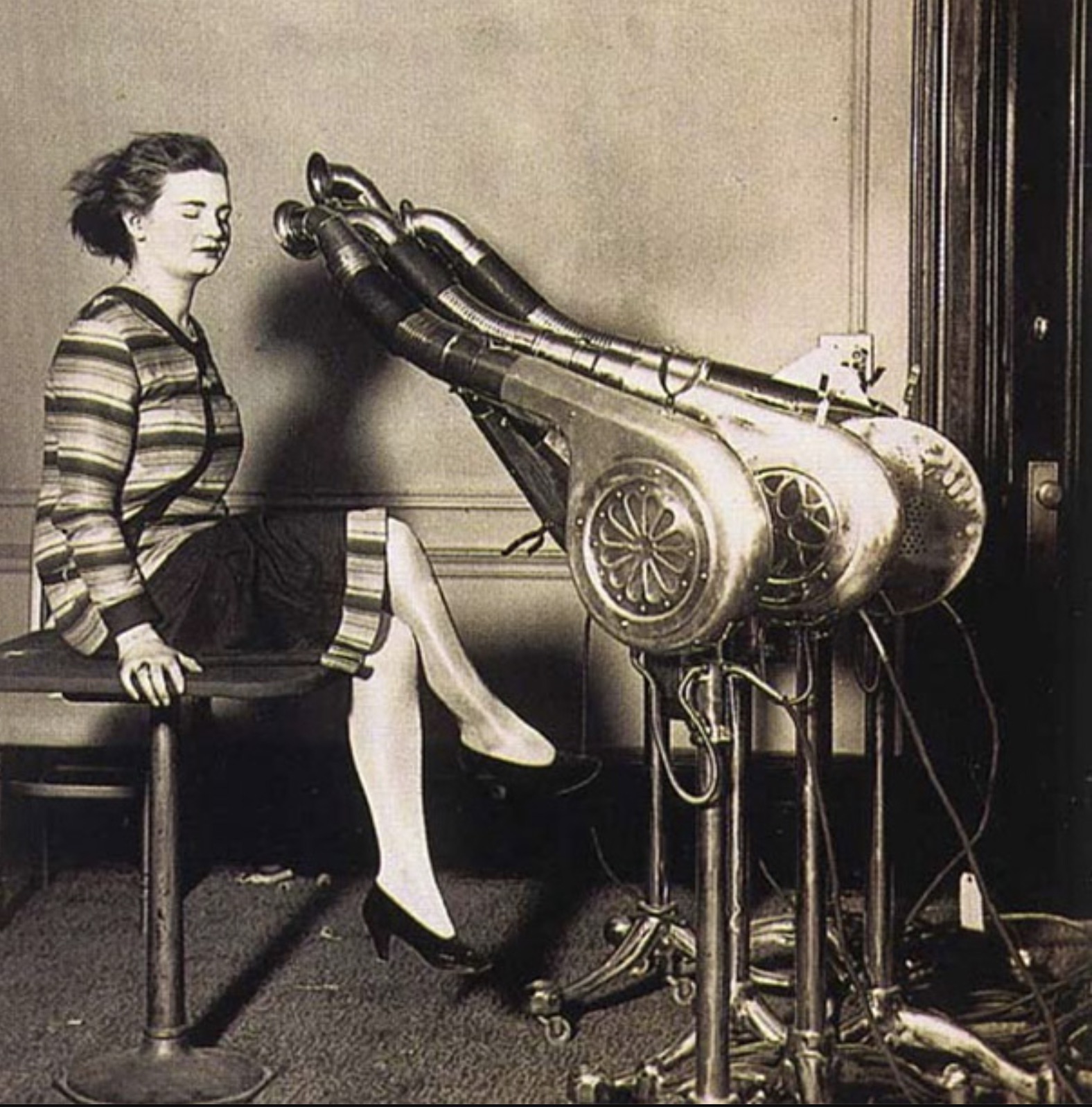 1920s hairdryer